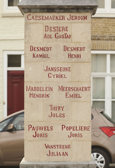 Het monument eert de gesneuvelde inwoners van Alveringem. (Foto: Kris Vandevorst, OE)